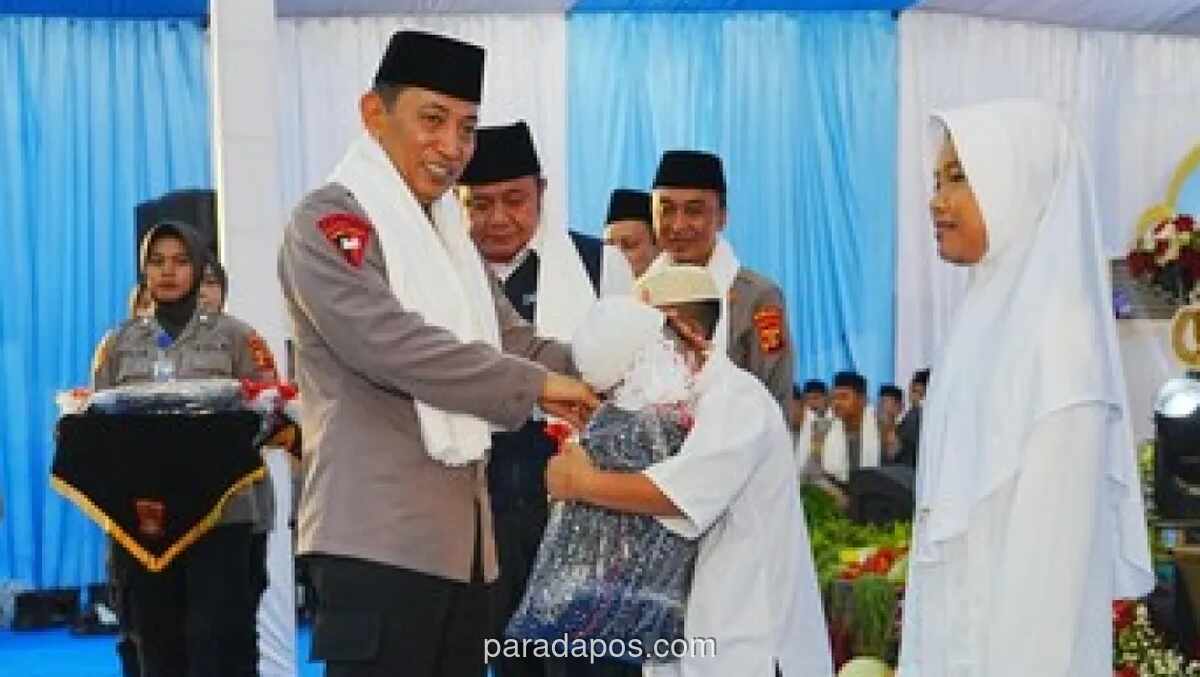 Kapolri Serukan Persatuan Nasional Hadapi Dampak Geopolitik Global di Safari Ramadan Palembang