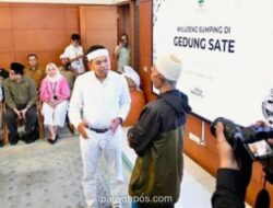 KDM Berikan Bantuan untuk Korban Longsor Desa Cibogo Lembang