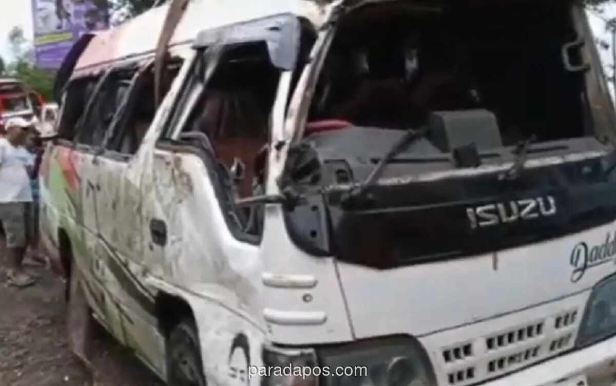 Mobil Elf Terguling ke Jurang di Banyumas Usai Hindari Pengendara Motor yang Kabur