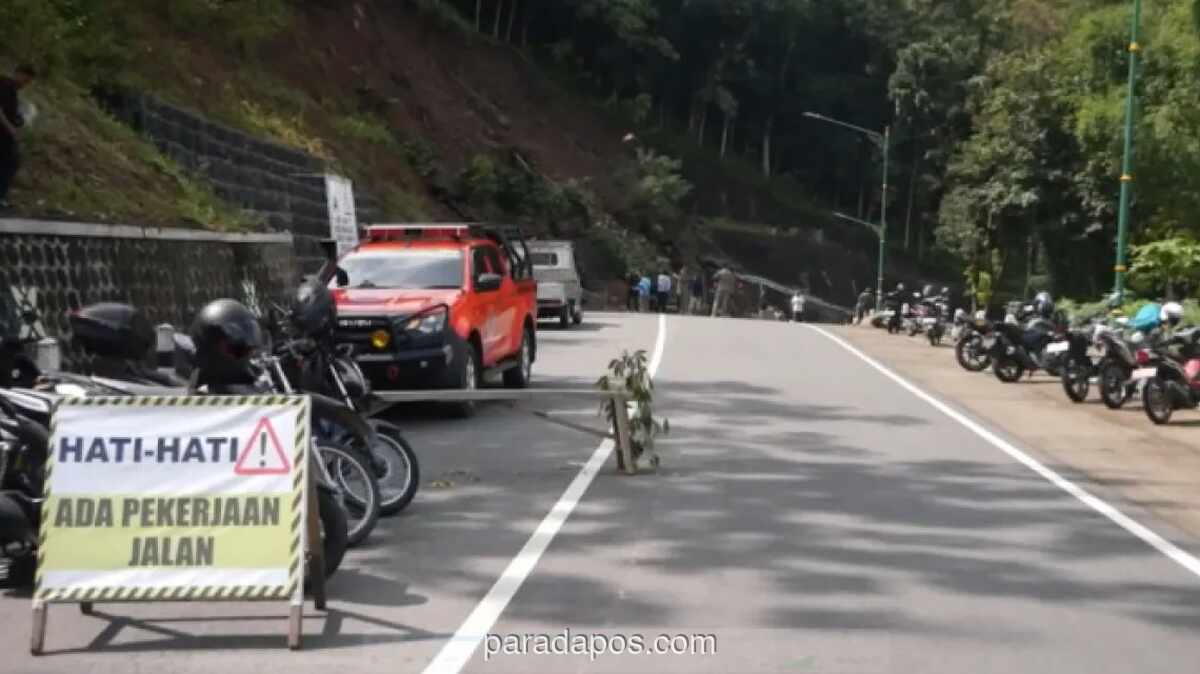 Longsor Tutup Total Jalan Baru Clongop, Akses Gunungkidul-Klaten Terputus