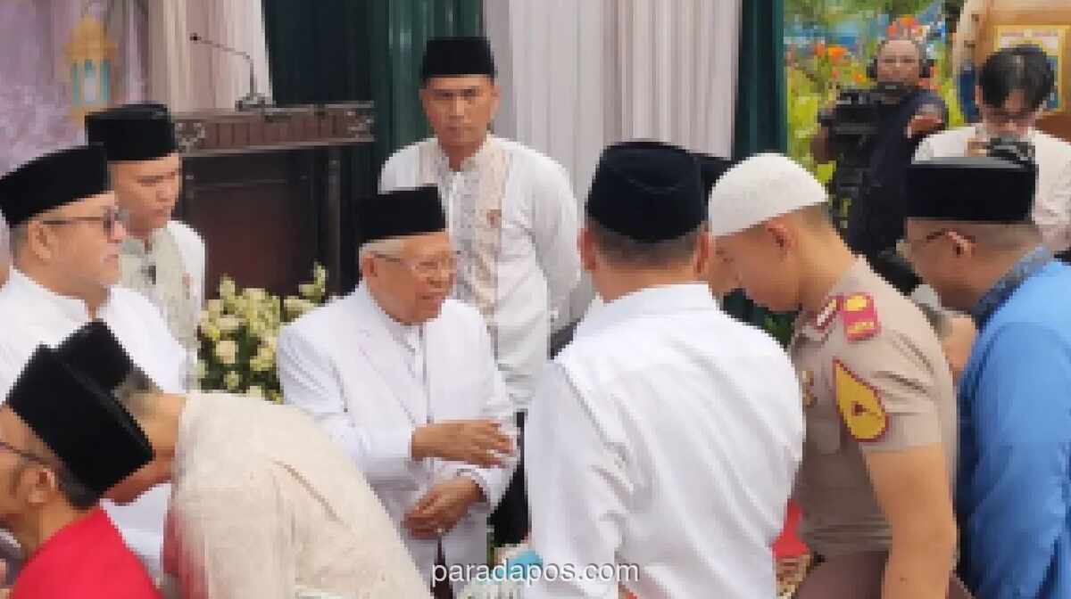 Wapres Maruf Amin Serukan Solidaritas Ekonomi dan Silaturahmi Perekat Bangsa di Khutbah Idulfitri