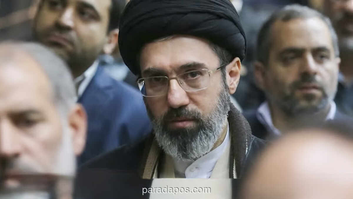 Media Inggris Klaim Pemimpin Tertinggi Baru Iran Kritis, Sementara Pesan Pertamanya Serukan Persatuan dan Ancaman ke AS