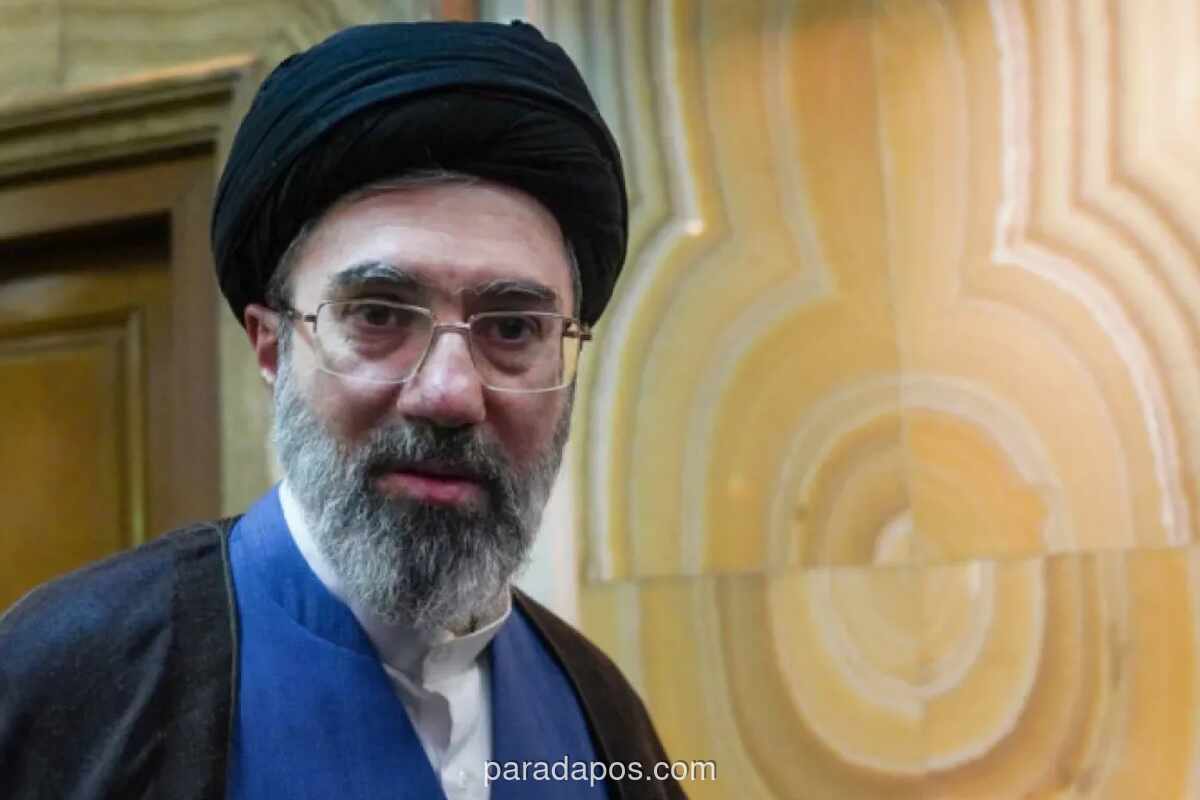 Ketegangan di Timur Tengah Meledak: Serangan di Selat Hormuz dan Klarifikasi Pemimpin Iran