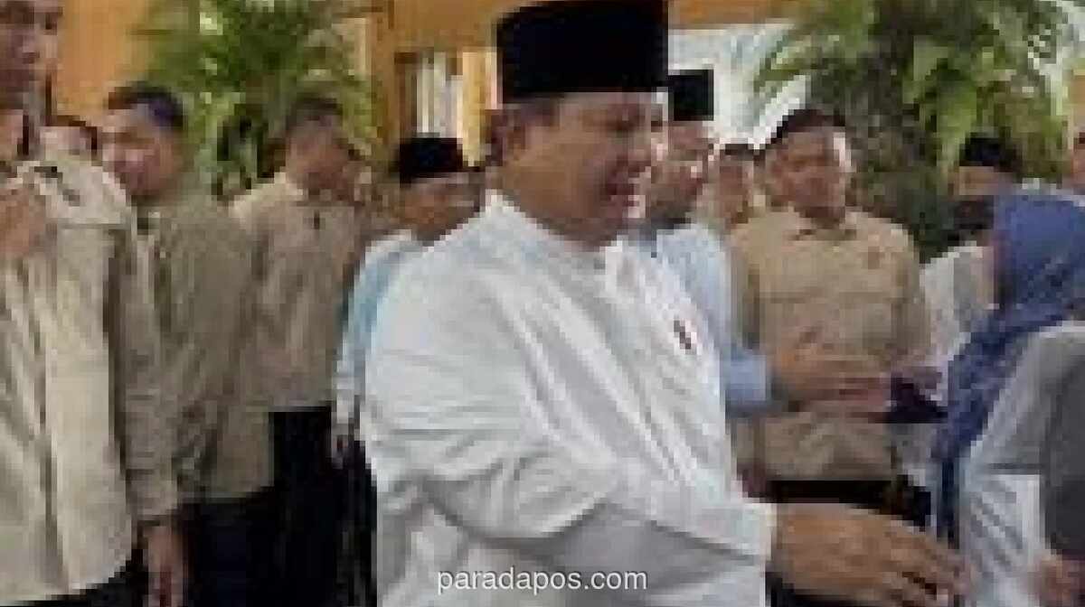 Presiden Prabowo dan Putra Berinteraksi Langsung dengan Warga di Open House Istana