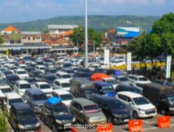 Arus Balik Lebaran Memuncak di Ketapang, Truk Logistik Antre 12 Jam