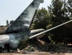 Pesawat Hercules Militer Kolombia Jatuh, Puluhan Tewas