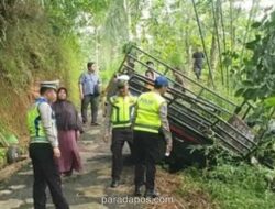 Tiga Tewas dalam Kecelakaan Pikap yang Angkut Warga Tilik Bayi di Kebumen