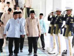 SBY Hadiri Open House Idulfitri di Istana, Disambut Langsung Prabowo