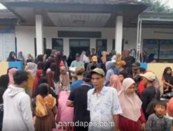 Ratusan Warga Antusias Dapatkan Bantuan Sembako di Desa Sukarendah
