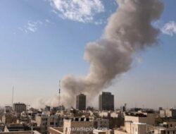 Iran Klaim 555 Tewas dalam Serangan AS-Israel, Janji Balas Dendam