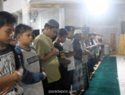 Tarawih terakhir momen penuh syukur warga Desa Hutanabolon Tapteng