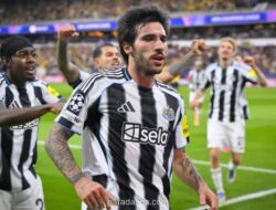 Terancam Absen di Play-off Piala Dunia! Sandro Tonali Jadi Tumbal Kekalahan Newcastle di Camp Nou
