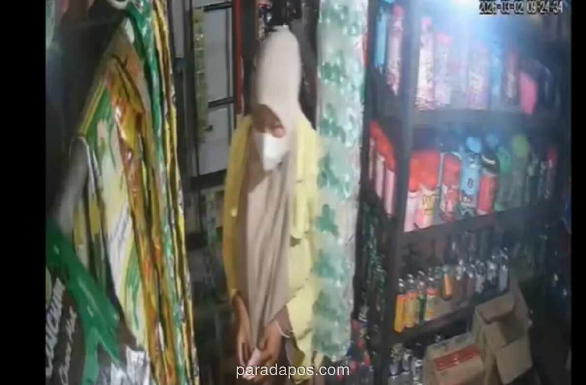 Ibu Rumah Tangga Curi Rp15 Juta dari Lapak di Pasar Pandaan, Terekam CCTV