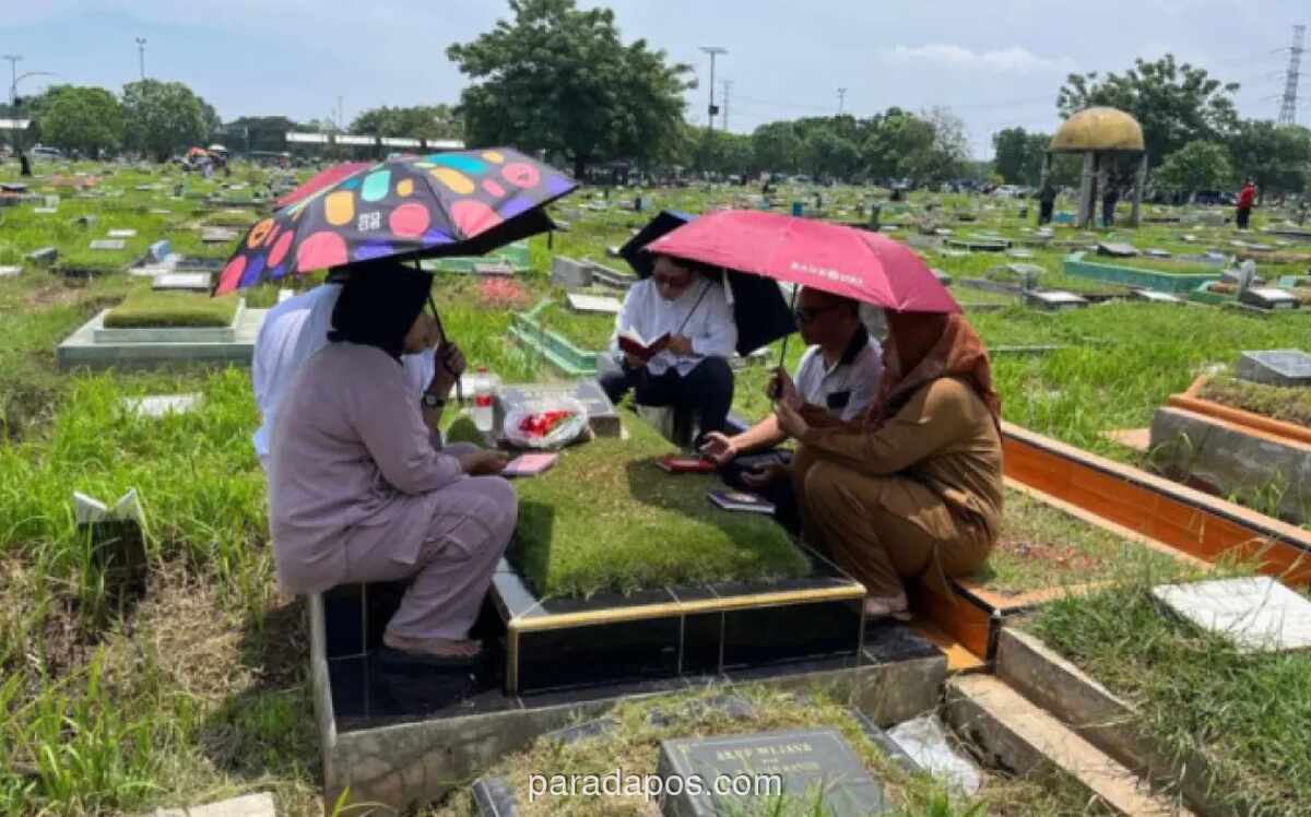 Puluhan Ribu Penziarah Padati TPU Semper di H+1 Lebaran