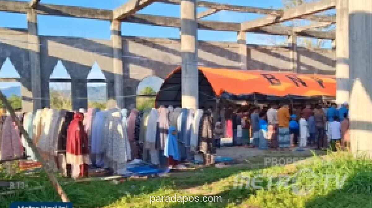 Warga Aceh Tengah Salat Idulfitri di Tenda Darurat Usai Rumah Rusak