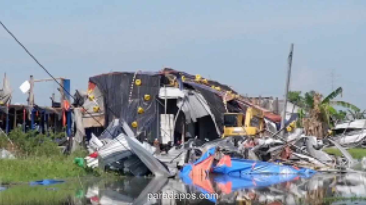 Angin Kencang 10 Detik di Pati Porak-Porandakan Kandang Ayam dan Rumah, Kerugian Capai Miliaran