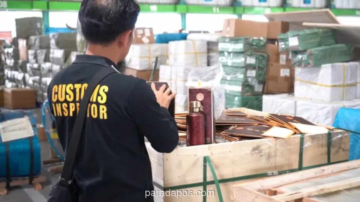 Bea Cukai Tanjung Perak Ungkap Miras dan Kosmetik Ilegal di Impor Jalur Merah
