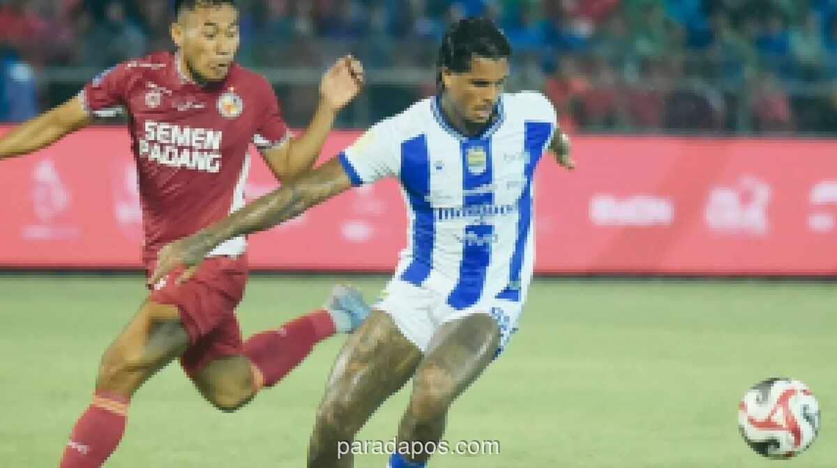 Persib Kokoh di Puncak Klasemen Usai Kalahkan Semen Padang 2-0