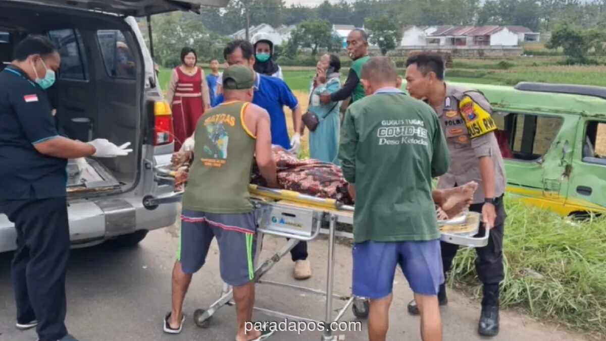 Kecelakaan Elf di Tuban Saat Angkut Rombongan Takziah, Satu Tewas dan Belasan Luka
