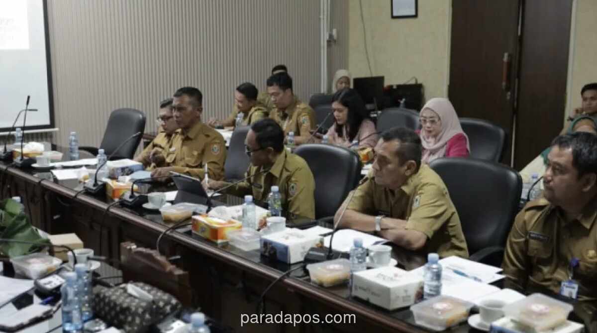 Pansus IV DPRD Kalsel Soroti Lambatnya Penurunan Kemiskinan Ekstrem yang Hanya 0,99 Persen dalam Lima Tahun