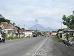 Gunung Semeru Erupsi Tiga Kali, Status Tetap Siaga