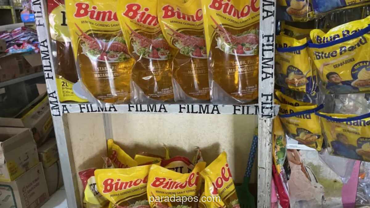 Harga Minyak Goreng di Pasar Peterongan Semarang Naik Rp2.000-3.000 per Liter