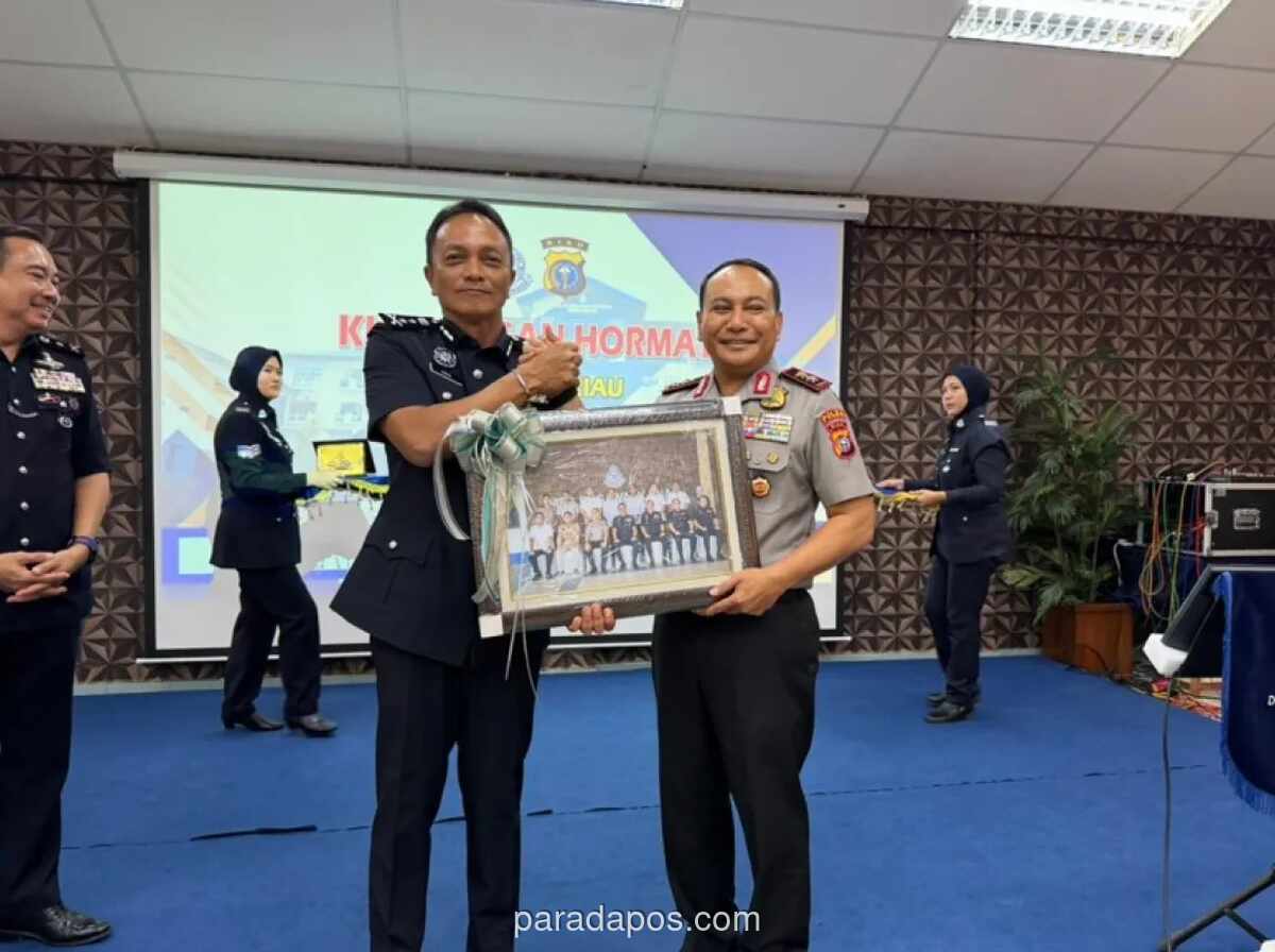Kapolda Riau Perkuat Kerja Sama Intelijen dan Kontra-Terorisme dengan Polisi Malaysia