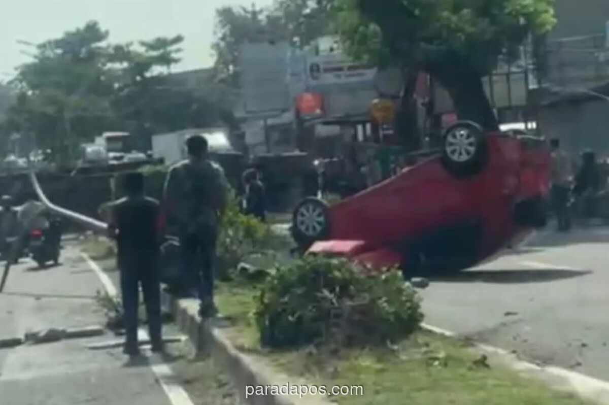 Truk Kontainer Diduga Gagal Rem Tabrak Mobil dan Motor di Ngaliyan, Tiga Orang Luka