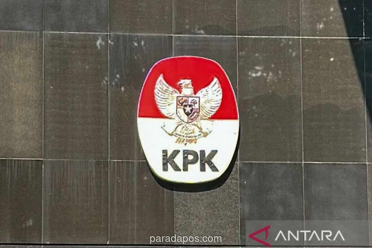 KPK dan Kejati Jatim Periksa Pejabat hingga Tahan Kepala Dinas ESDM