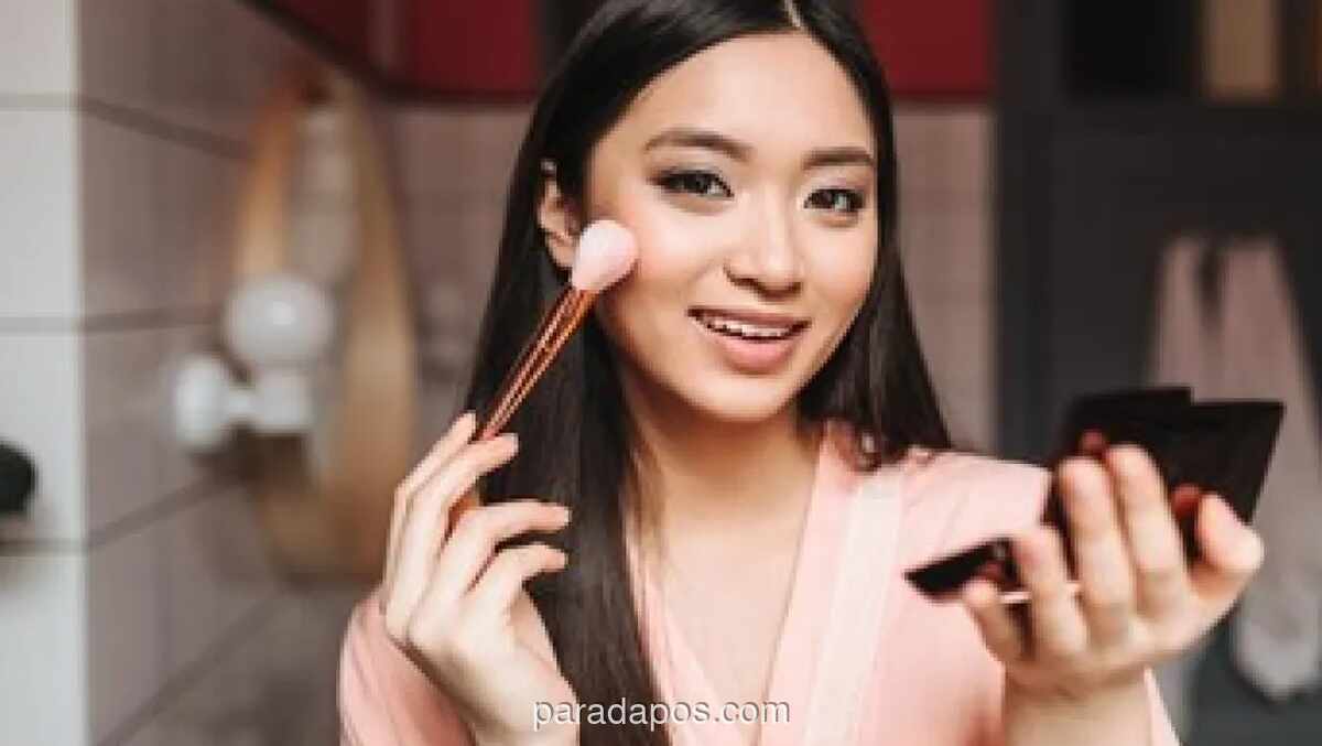 Kulit Kering Jadi Biang Kerok Riasan Cakey, Jangan Lewatkan Pelembap Sebelum Pakai Compact Powder