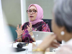 DPR Kritik Usulan Menteri PPPA Pindahkan Gerbong Perempuan ke Tengah Rangkaian KA