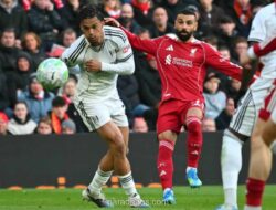Liverpool Kalahkan Fulham 2-0, Peringkat Kelima Tak Tergoyahkan