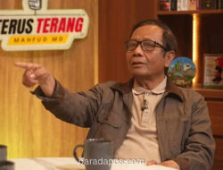 Mahfud MD Bela Saiful Mujani: Laporan Makar Dinilai Berlebihan dan Tak Berdasar