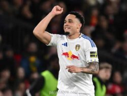 Manchester United Tumbang di Old Trafford, Leeds Menang 2-1 Meski MU 10 Pemain