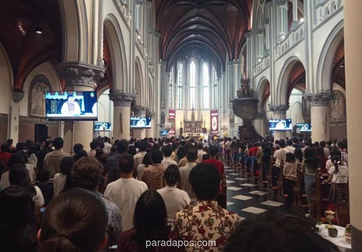 Kardinal Suharyo Serukan Pertobatan Ekologis dalam Misa Paskah di Katedral Jakarta