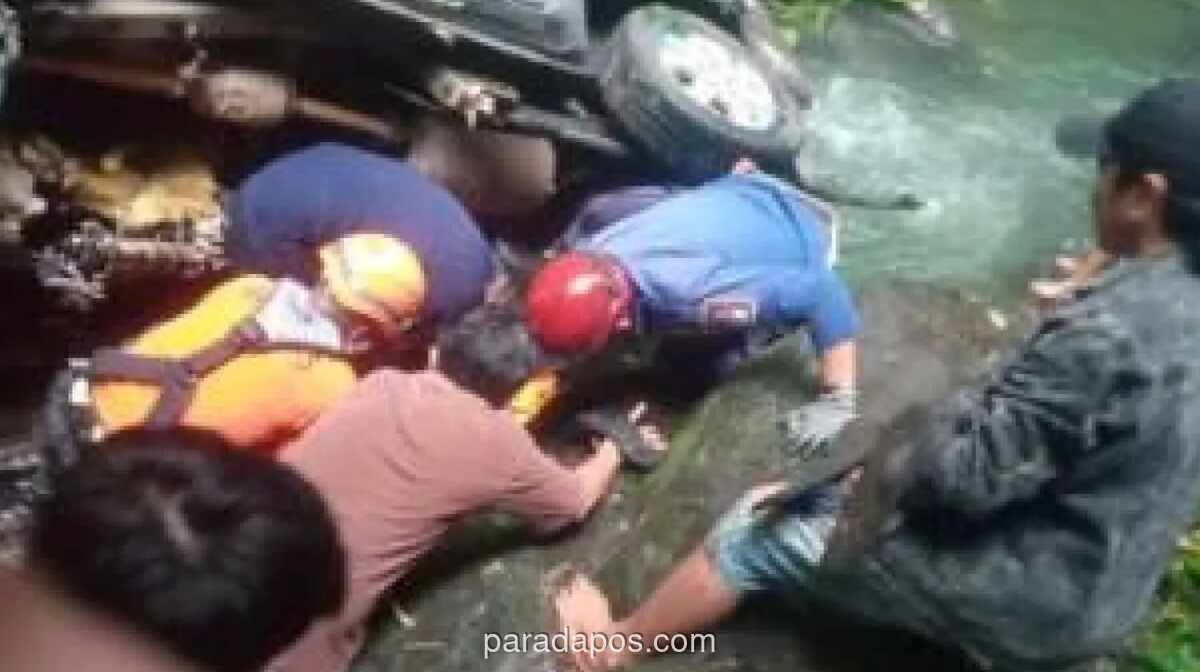 Dua Tewas dalam Kecelakaan Mobil Terjun ke Jurang 60 Meter di Minahasa Selatan