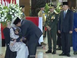 Presiden Prabowo Sampaikan Belasungkawa Langsung kepada Keluarga Tiga Prajurit TNI Gugur di Lebanon