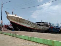 Kelangkaan Solar Industri Lumpuhkan Ratusan Kapal Nelayan di Cirebon