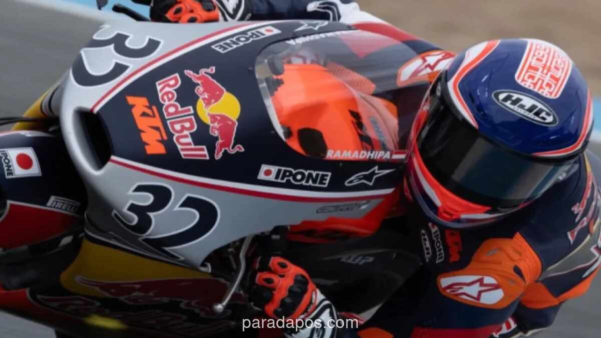 Pembalap Muda Indonesia Kiandra Ramadhipa Menangi Balapan Dramatis di Seri Pembuka Red Bull MotoGP Rookies Cup 2026