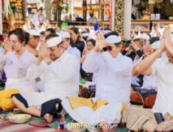 Pemkab Badung Fasilitasi Bus untuk Transportasi Warga ke Pura