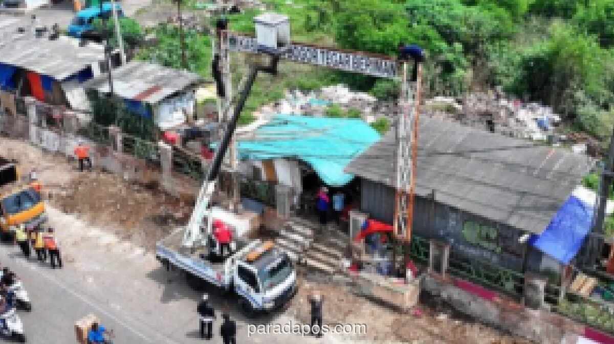 Pemkab Bogor Tertibkan PKL di Pasar Parung untuk Atasi Kemacetan