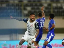 Persija Bekuk PSBS Biak 1-0 Berkat Gol Cepat Emaxwell Souza
