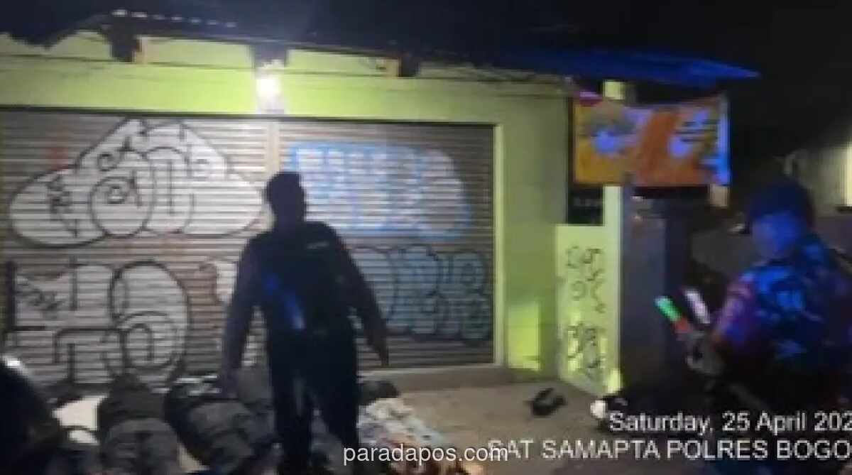 Polisi Bubarkan Tawuran di Perbatasan Bogor-Depok, Tujuh Pemuda Diamankan Beserta Senjata Tajam