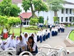 Setkab Buka Pintu Istana untuk Ratusan Pelajar SMP dalam Program Istana untuk Anak Sekolah
