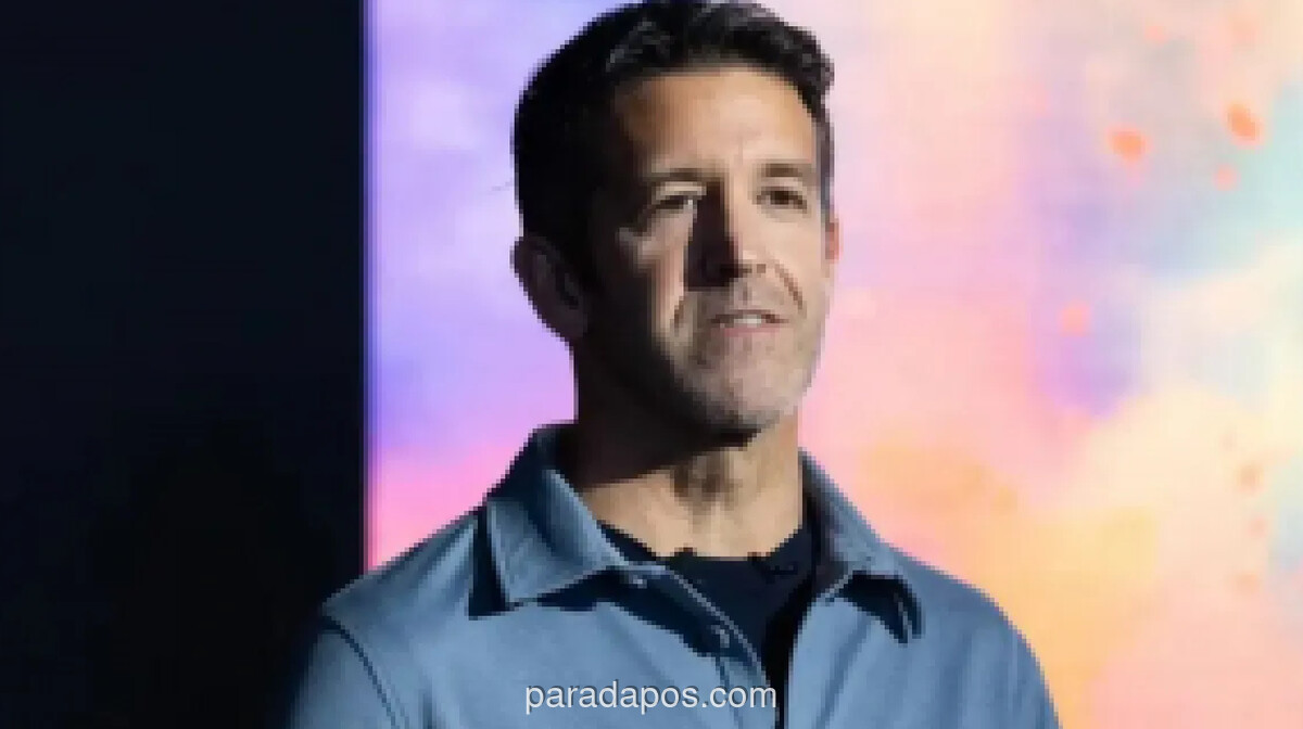 Apple Umumkan Suksesi Kepemimpinan, Tim Cook Akan Digantikan John Ternus pada 2026