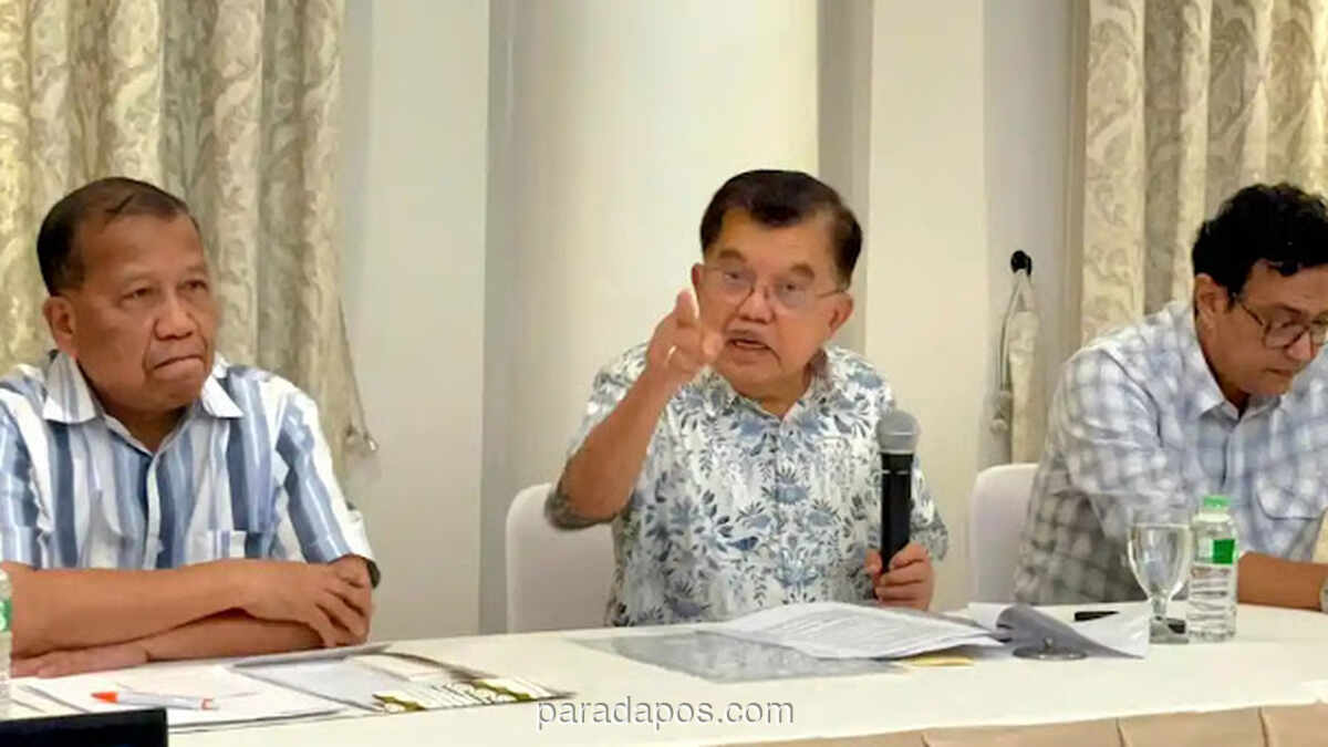 Jusuf Kalla Serukan Jokowi Tunjukkan Ijazah Asli untuk Akhiri Polemik