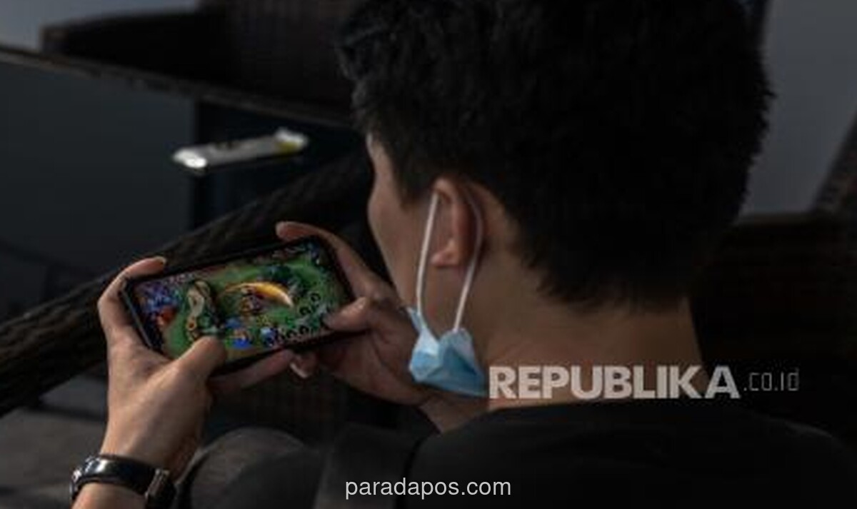 Dokter Mata Ingatkan Bahaya Screen Time dan Rokok bagi Kesehatan Visual