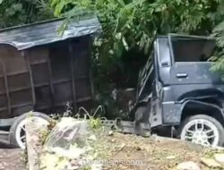 Mobil Pikap Terjun ke Jurang 10 Meter di Semarang, Tiga Penumpang Selamat
