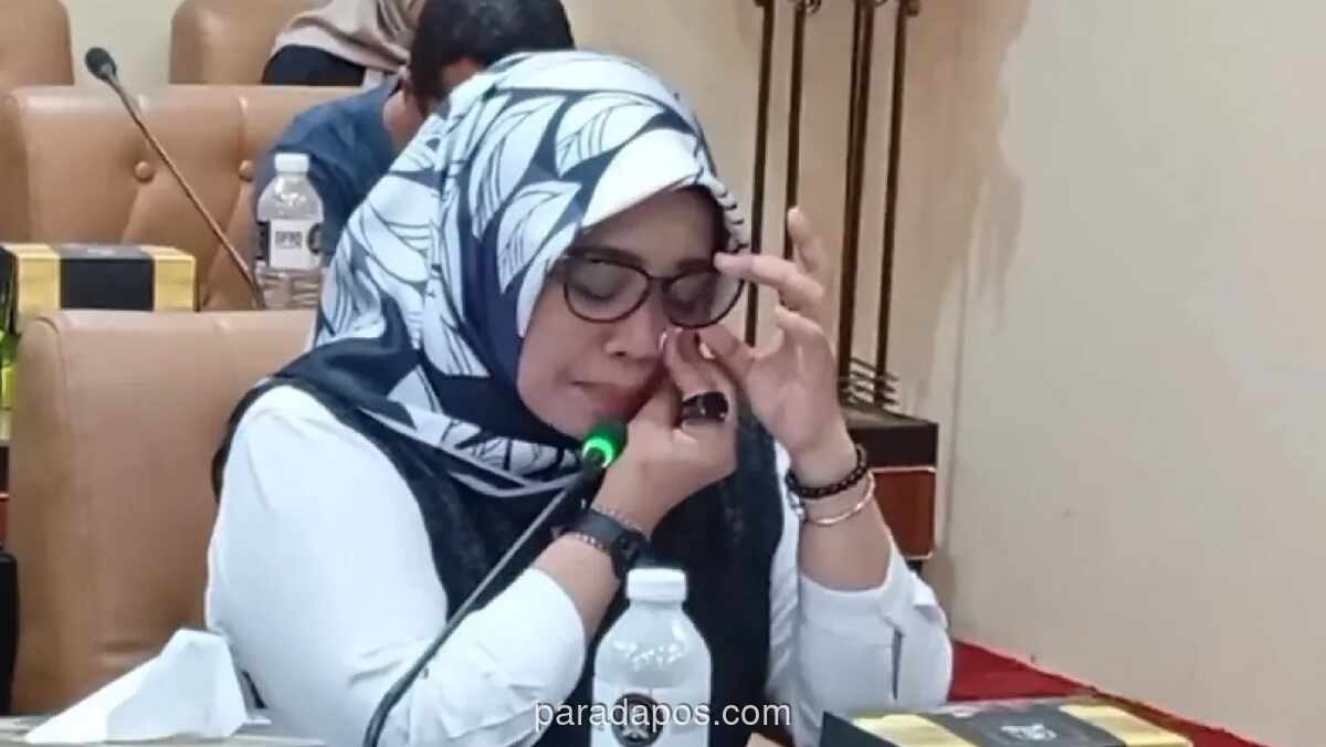 Ibu Tangis di DPRD Jatim Perjuangkan Keadilan untuk Anak Korban Dugaan Peluru Nyasar