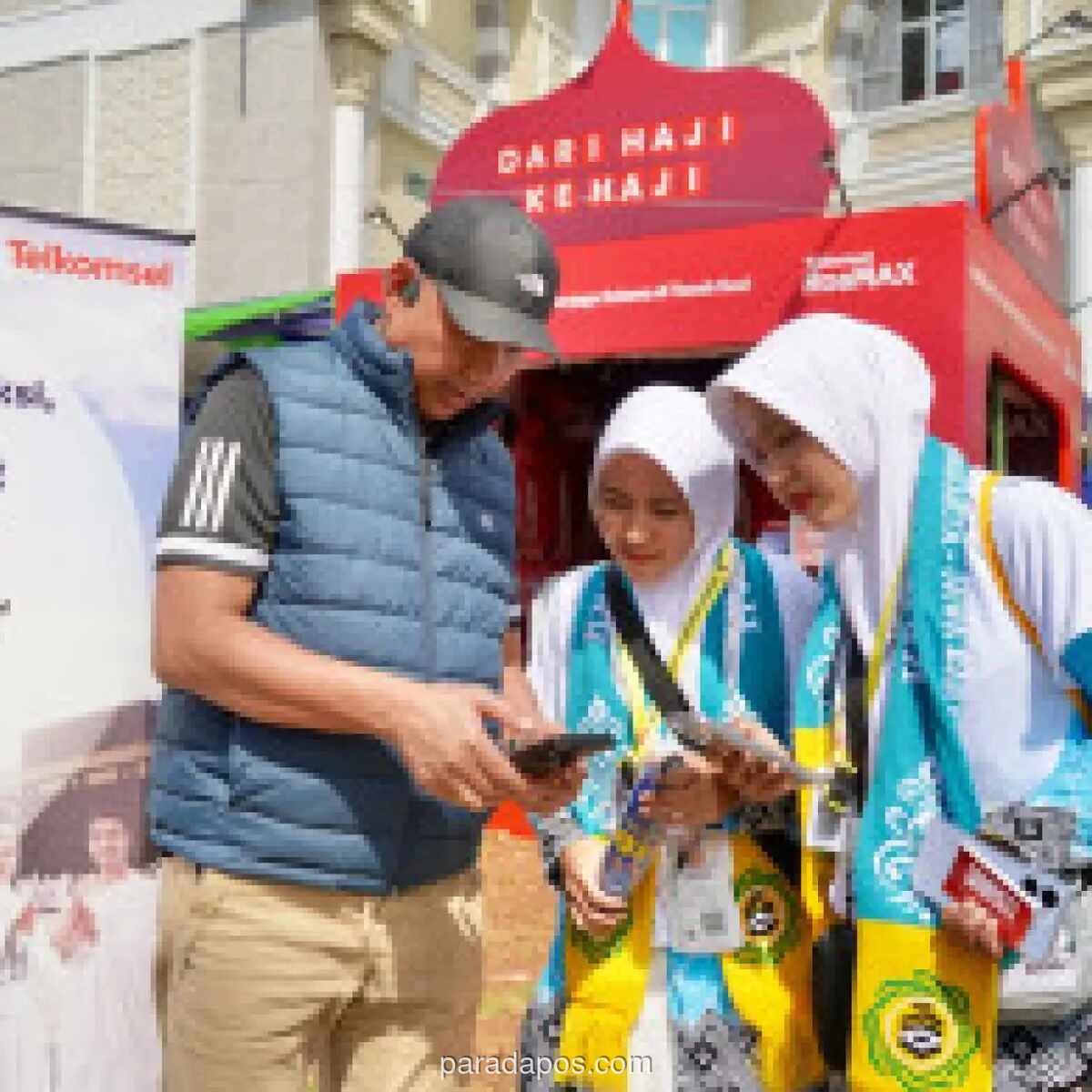 Telkomsel Luncurkan Paket RoaMAX Haji 2026 dan Posko di Sejumlah Embarkasi untuk Dukung Konektivitas Jemaah ke Tanah Suci